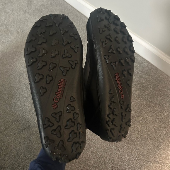 Columbia Women's Gray and Black Snow Boots!! - Picture 7 of 8